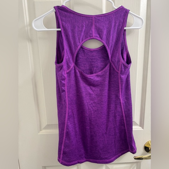 Old Navy Purple Cut Out Sleeveless Activewear Tank Top - Picture 6 of 6